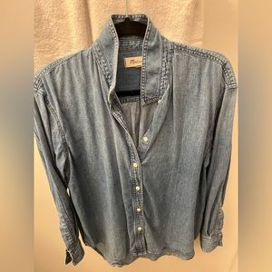 Madewell chambray button down (medium)